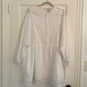 Once worn, white detailed, HM dress. Long sleeved with sinch waist and sleeve